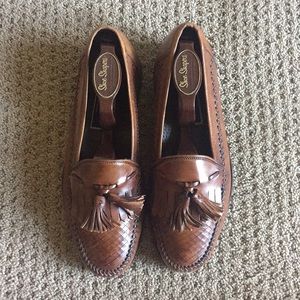 Men’s brown loafers